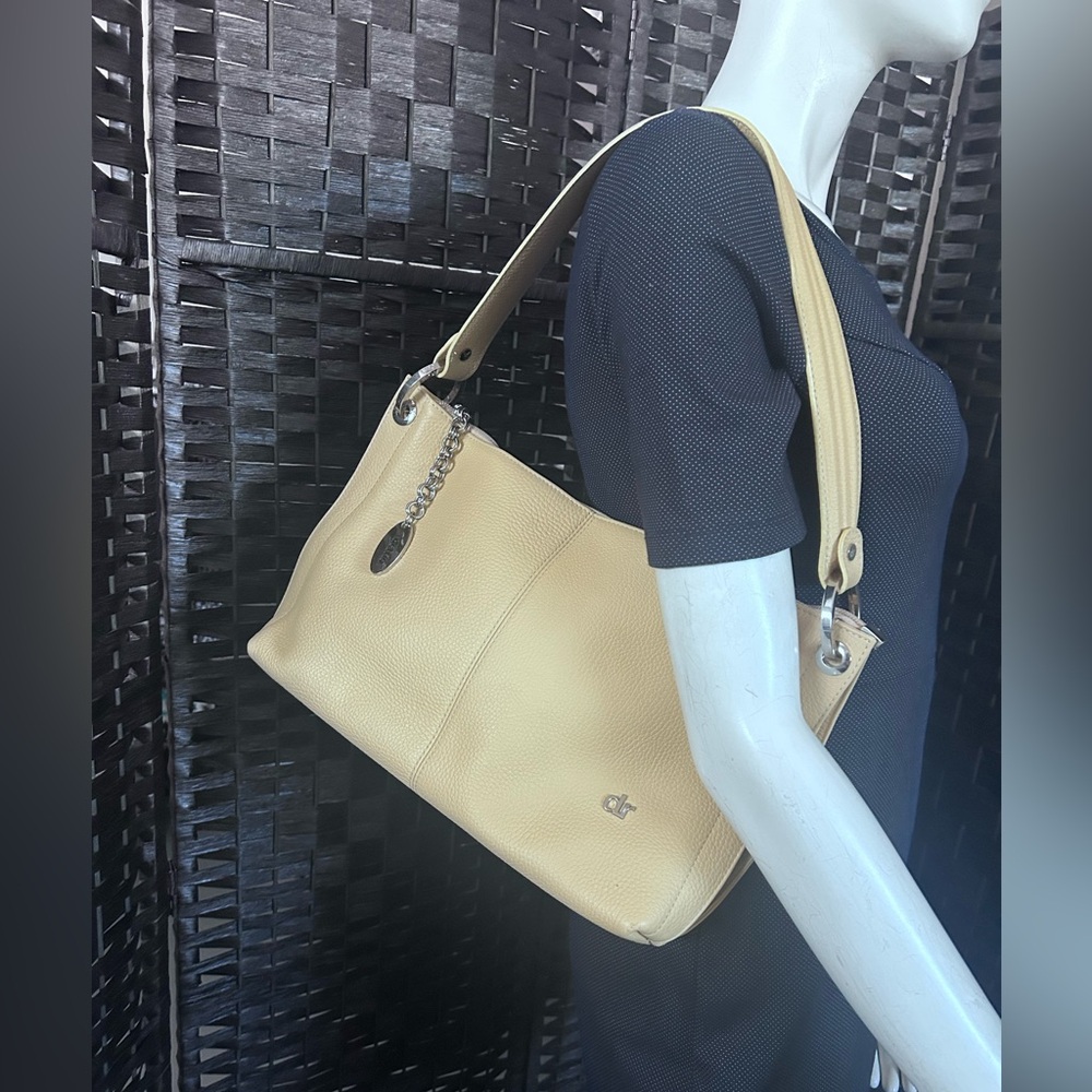 del rio made in Costa Rica pale yellow cowhide hand bag - Picture 3 of 16